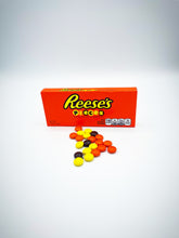 Load image into Gallery viewer, Reeses Pieces Peanut Butter Theatre Box, 113g
